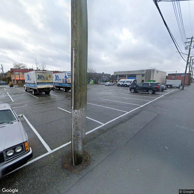 Venus Cleaners plaza entrance in Surrey, BC